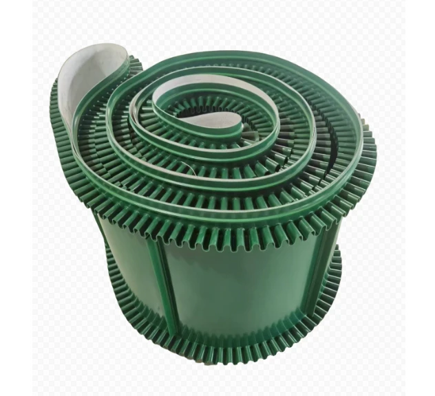 Green PVC Conveyor Belt With Baffles And Guide Stripes For Materials Handling Industries Green PVC Conveyor Belt With Baffles And Guide Stripes For Materials Handling Industries